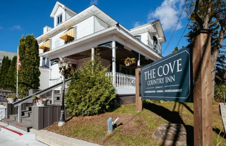  Cove Hotel