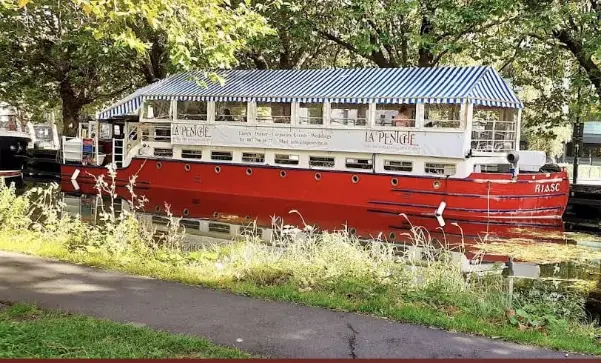 Grand Canal at Portobello for best summer picnics