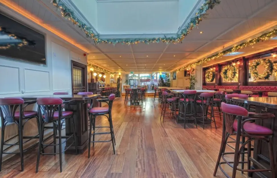 Searsons, best to watch rugby in Dublin